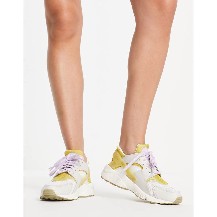 Nike air huarache hot sale womens yellow