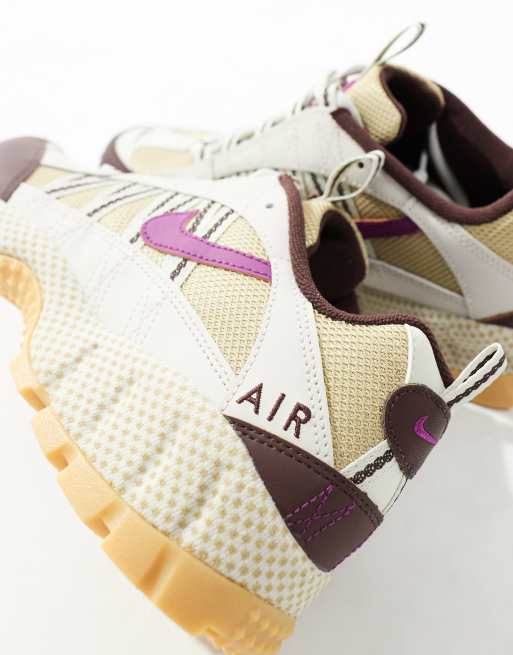 Nike Air Humara sneakers in beige and purple, 3 of 5