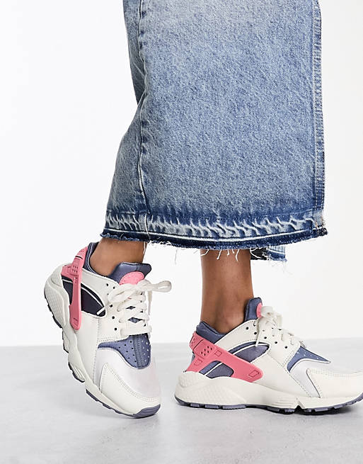 Nike Air Hurrache sneakers in white and pink | ASOS