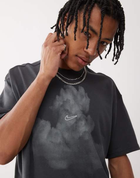 Nike "Air is Everywhere" back print t-shirt in black - view 1