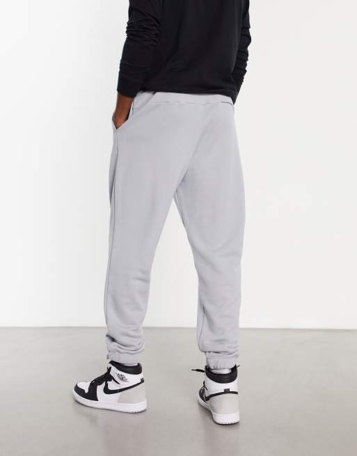 Nike grey 2024 jogger sweatpants