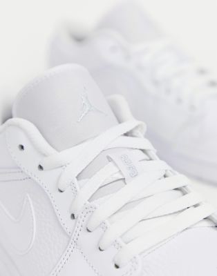 jordan basse blanche