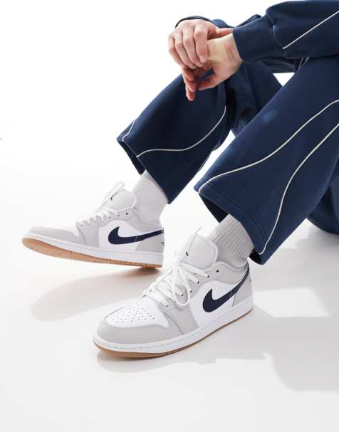 Nike – Air Jordan 1 – Biało-granatowe buty sportowe przed kostkę - view 1