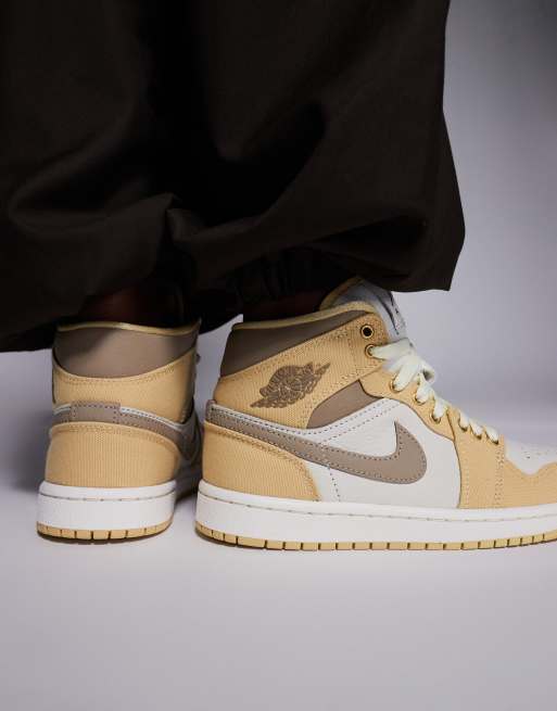 Nike – Air Jordan 1 – Brązowo-białe buty sportowe do kostki, 3 z 5