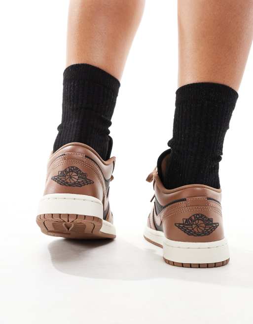 Nike - Air Jordan 1 – Bruna och svarta sneakers med låga skaft , 4 av 5