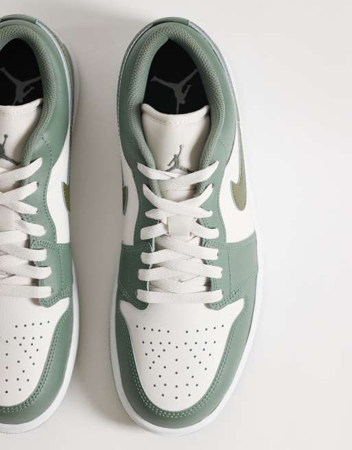 Nike – Air Jordan 1 – Gröna och vita sneakers med låga skaft, 2 av 5