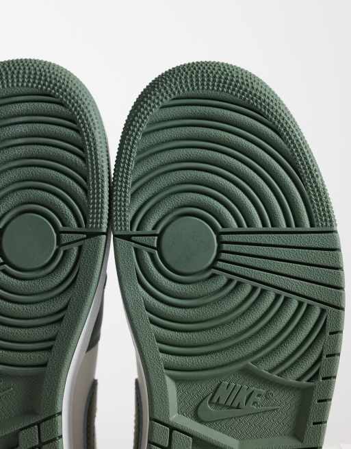 Nike – Air Jordan 1 – Gröna och vita sneakers med låga skaft, 4 av 5
