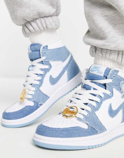 Nike Air Jordan 1 High OG sneakers in white/boarder blue, 3 of 4