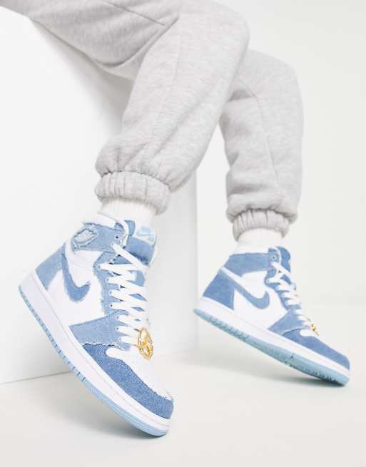 Nike Air Jordan 1 High OG sneakers in white/boarder blue, 4 of 4