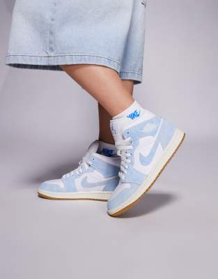 Nike - Air Jordan 1 - Hvide og denimfarvede mellemhøje sneakers - view 1
