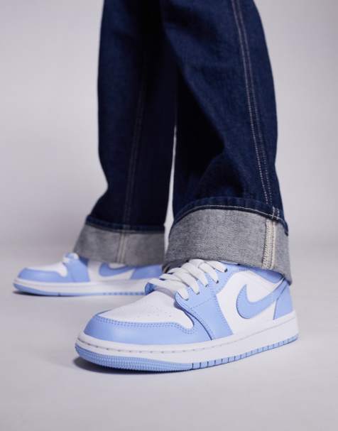 Nike - Air Jordan 1 - Lage sneakers in blauw en wit - view 1