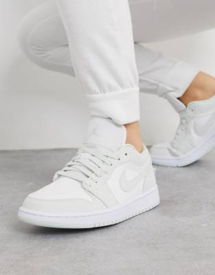 Nike Air Jordan 1 Lage Sneakers In Gebroken Wit Asos