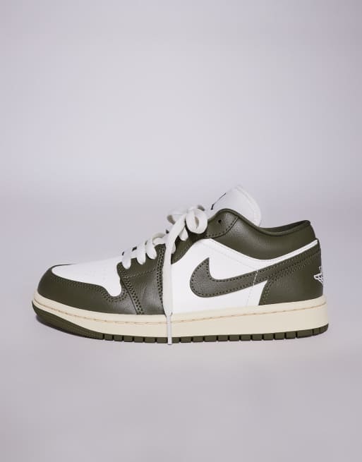 Nike – Air Jordan 1 Low – Kakifärgade och vita sneakers med låga skaft, 2 av 5