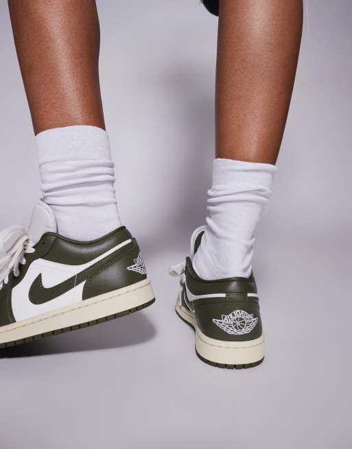 Nike – Air Jordan 1 Low – Kakifärgade och vita sneakers med låga skaft, 4 av 5