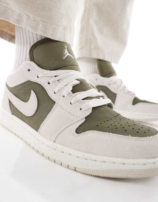 Nike – Air Jordan 1 Low – Kakifärgade och vita sneakers med låga skaft, 3 av 5