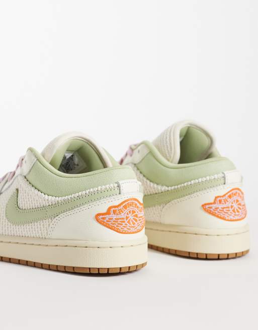 Nike Air Jordan 1 Low SE sneakers in green and white, 2 of 5