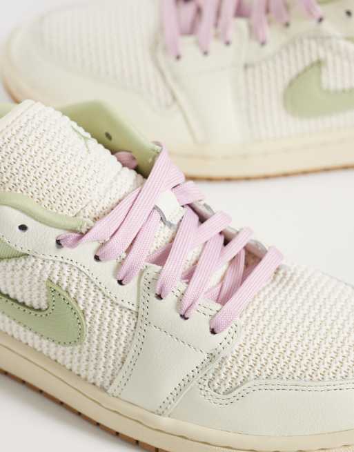 Nike Air Jordan 1 Low SE sneakers in green and white, 4 of 5