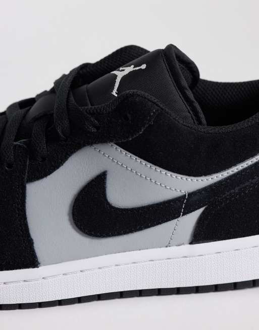 Nike Air Jordan 1 Low Sneaker in Schwarz und Grau, 4 von 5