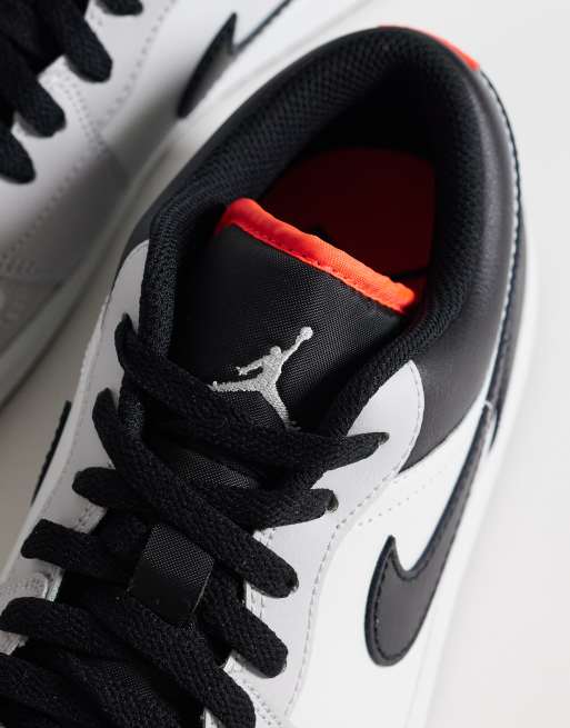 Nike - Air Jordan 1 Low - Sneakers basse grigie, nere e bianche, 3 di 5