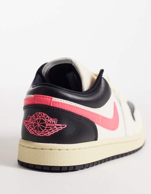 Nike Air Jordan 1 Low sneakers in beige and pink, 4 of 5