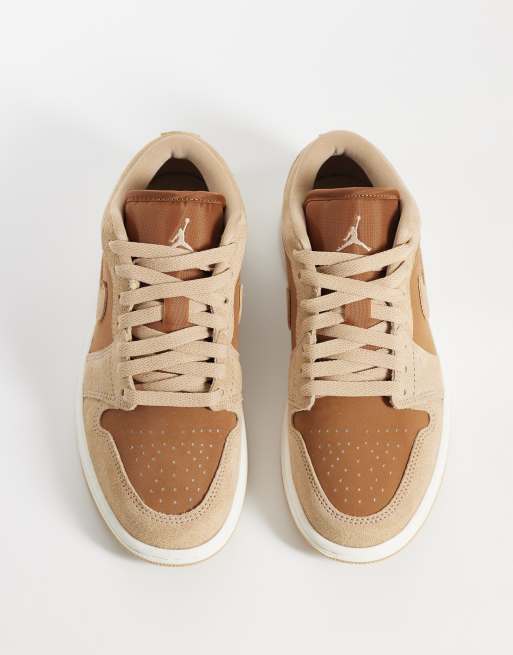Nike Air Jordan 1 Low sneakers in bruin en beige, 3 van 5