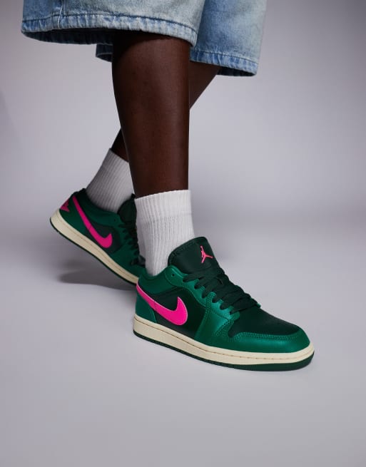 Nike Air Jordan 1 Low sneakers in green and pink, 3 of 5
