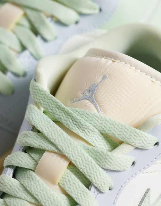 Nike Air Jordan 1 Low sneakers in light green and blue , 3 of 5