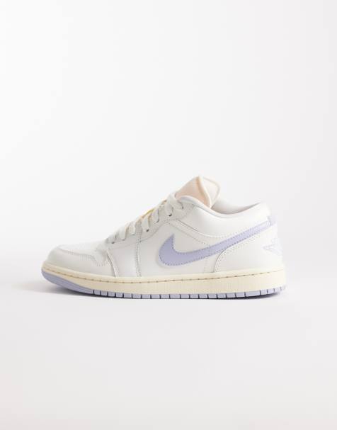 Nike Air Jordan 1 Low sneakers in off white - view 1