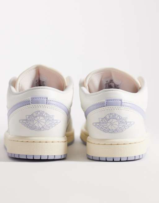 Nike Air Jordan 1 Low sneakers in off white, 3 of 5