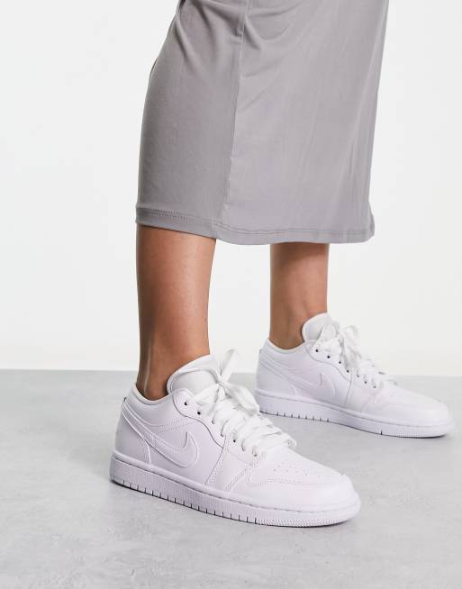 Nike Air Jordan 1 Low sneakers in triple white | ASOS