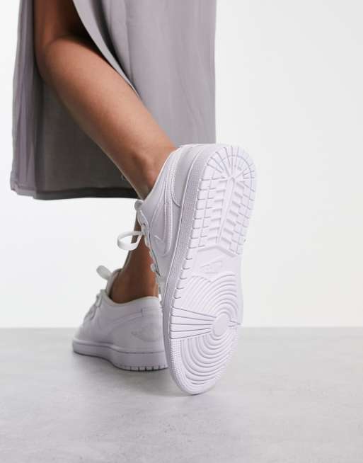 Nike Air Jordan 1 Low sneakers in triple white | ASOS