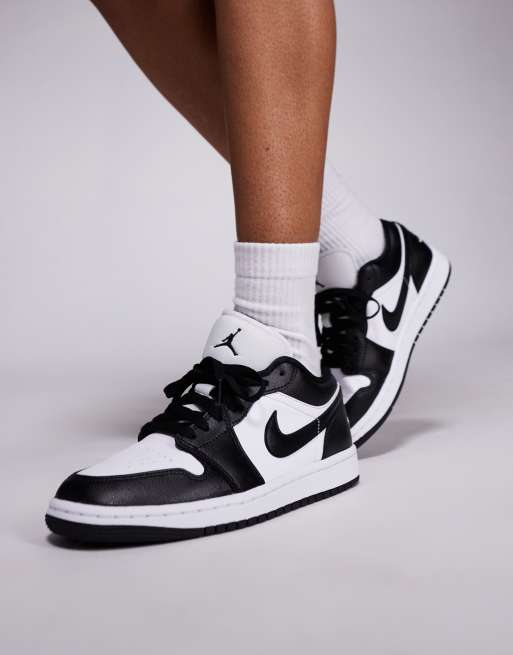 Nike Air Jordan 1 Low sneakers in white and black