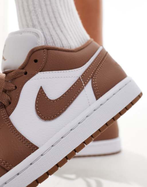Nike Air Jordan 1 Low sneakers in white and brown | ASOS