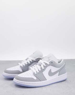 Jordan Nike Air  1 Low Sneakers In White And Gray