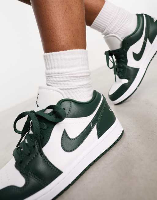 Nike Air Jordan 1 low sneakers in white and jade green | ASOS