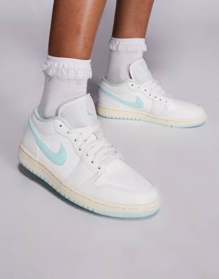 Jordan Nike Air  1 Low Sneakers In White