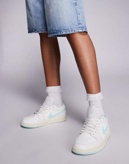 Nike Air Jordan 1 Low sneakers in white and light blue | ASOS
