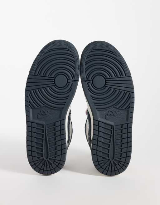 Nike Air Jordan 1 Low sneakers SE V2 in black and white, 5 of 5