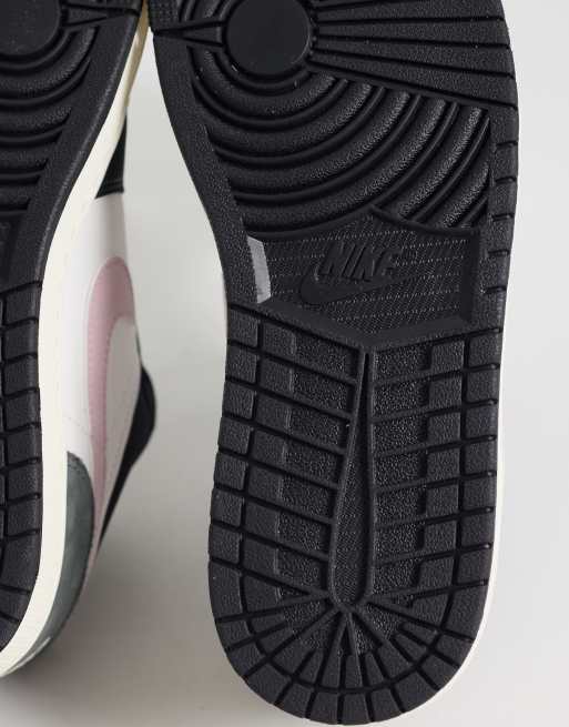 Nike Air Jordan 1 low trainers in black and white, 5 of 5