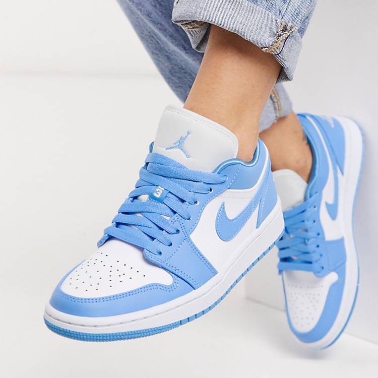 Nike Air Jordan 1 Low trainers in blue and white