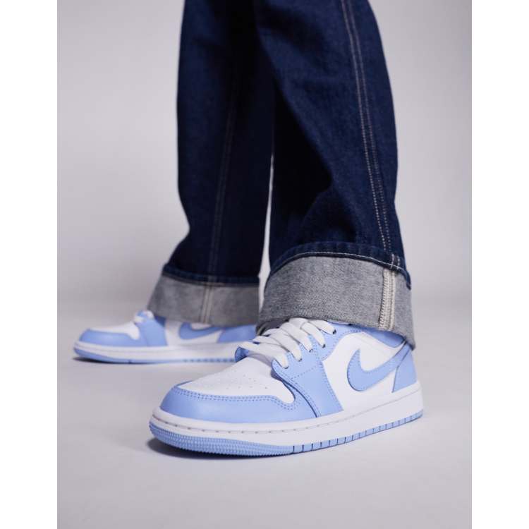 Nike Air Jordan 1 Low 青/白 Nike Air Jordan 1 Low trainers in blue and white | ASOS