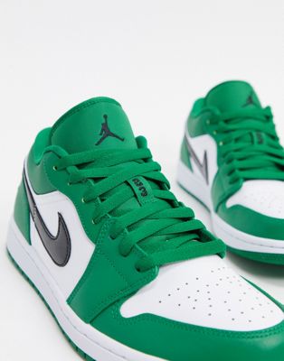 Nike Air Jordan 1 Low trainers in green 