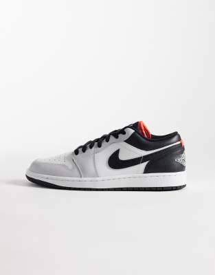 Nike Air  1 Low trainers in grey, black and white