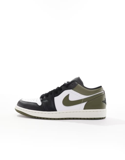 Nike Air Jordan 1 Low trainers in white, green and black, 2 of 5
