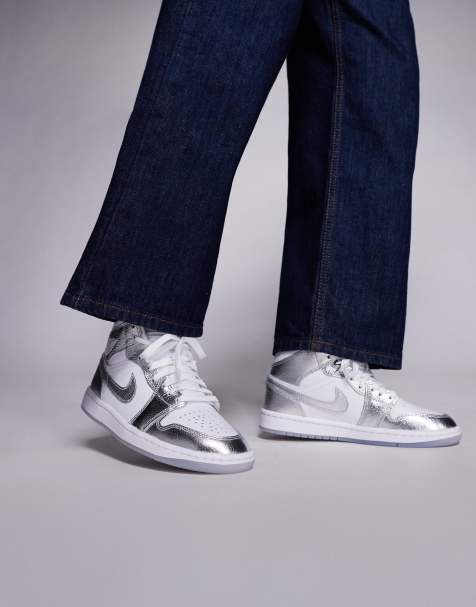 Nike Air Jordan 1 Mid SE sneakers in metallic silver and white - view 1