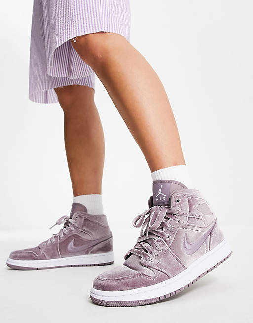 Nike Air Jordan 1 Mid SE velvet sneakers in purple | ASOS