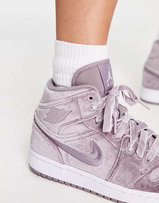 Nike Air Jordan 1 Mid SE velvet sneakers in purple | ASOS