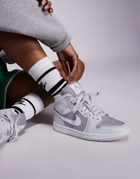 Nike Air Jordan 1 Mid sneakers in gray/white - view 1