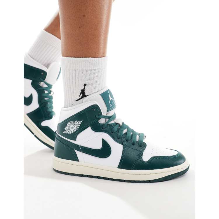 NIKE Air Jordan 1 Mid グリーン/ホワイト Nike Air Jordan 1 Mid sneakers in green and white | ASOS