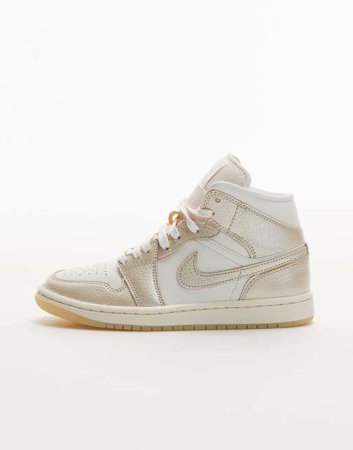 Nike Air Jordan 1 ホワイト/ゴールド★海外アート★ Nike Air Jordan 1 Mid sneakers in white and gold | ASOS